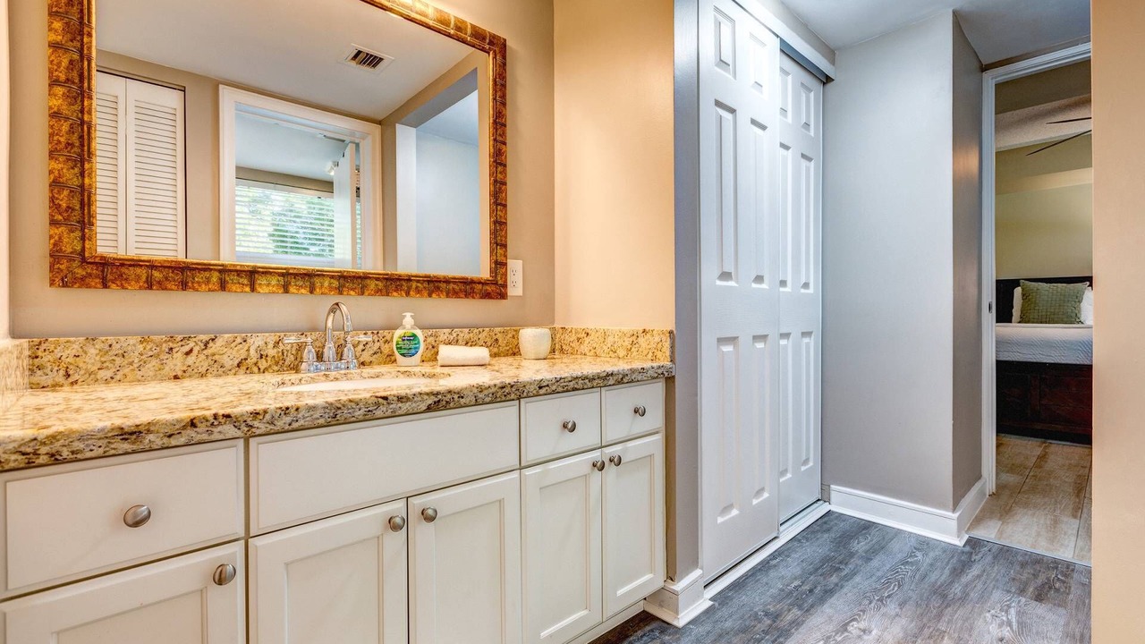 Photo of Bathroom in Marathon