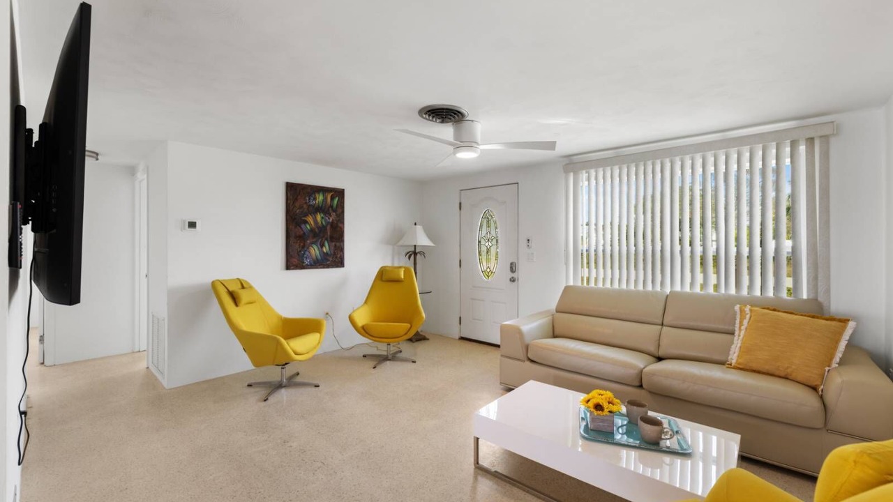 Photo of Livingroom in Englewood South