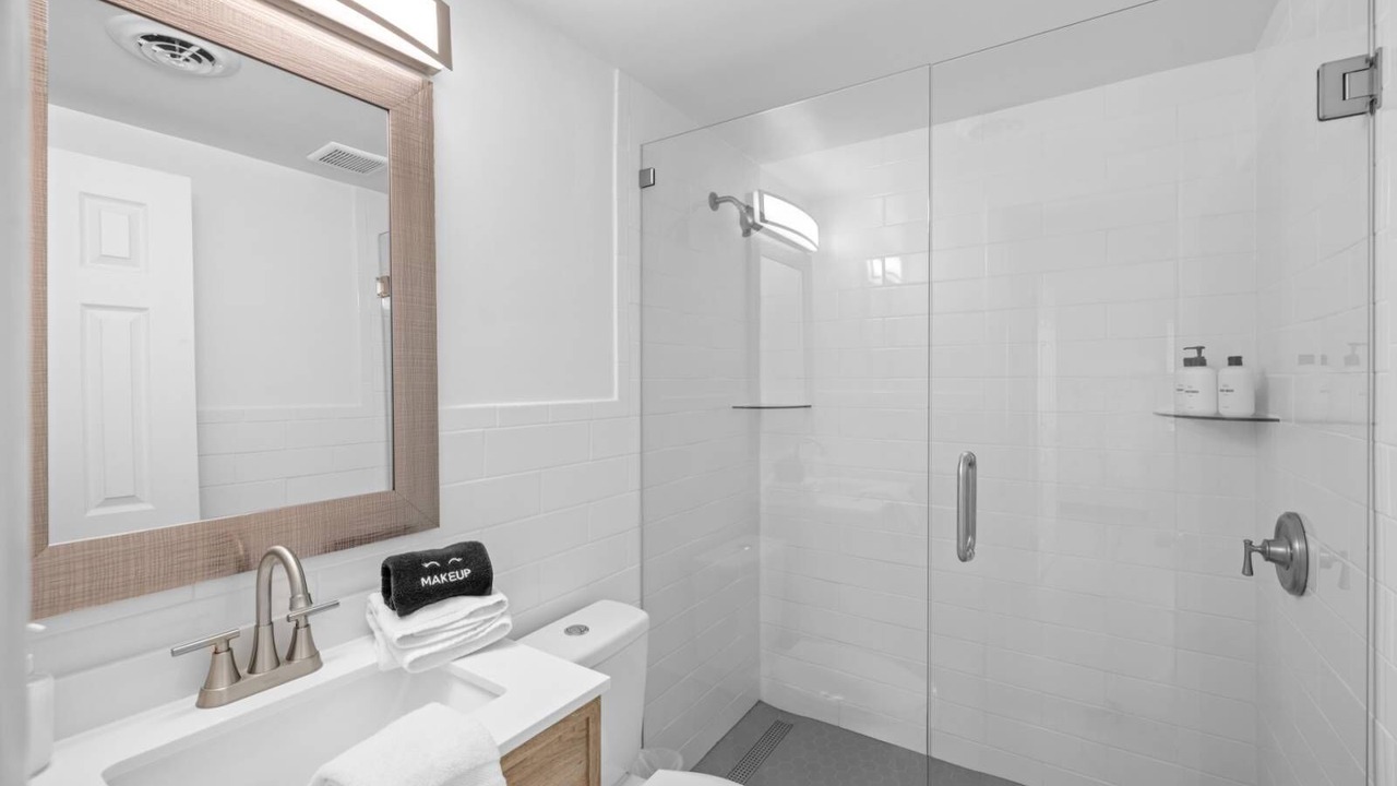 Photo of Bathroom in Englewood South