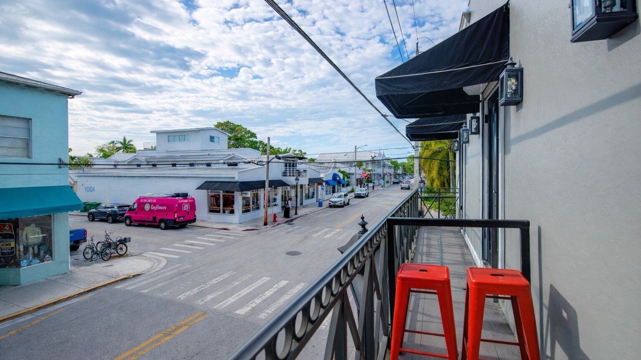 Photo of Outdoor in Uptown - Upper Duval