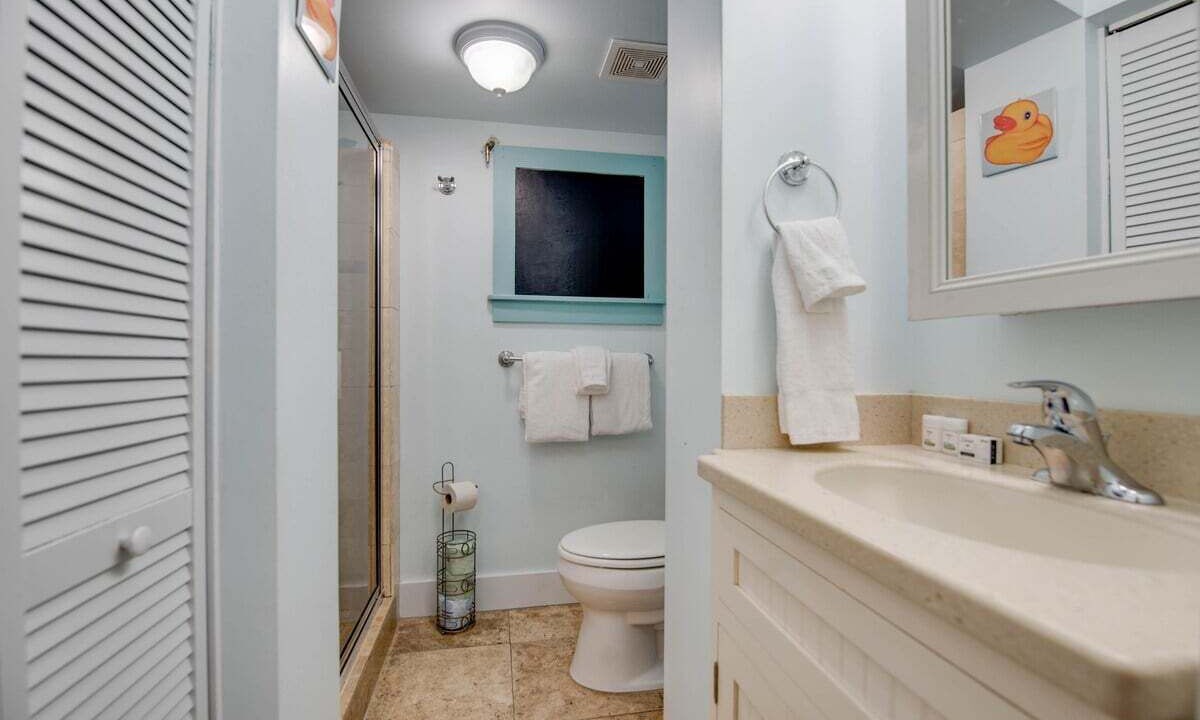 Photo of Bathroom in Uptown - Upper Duval