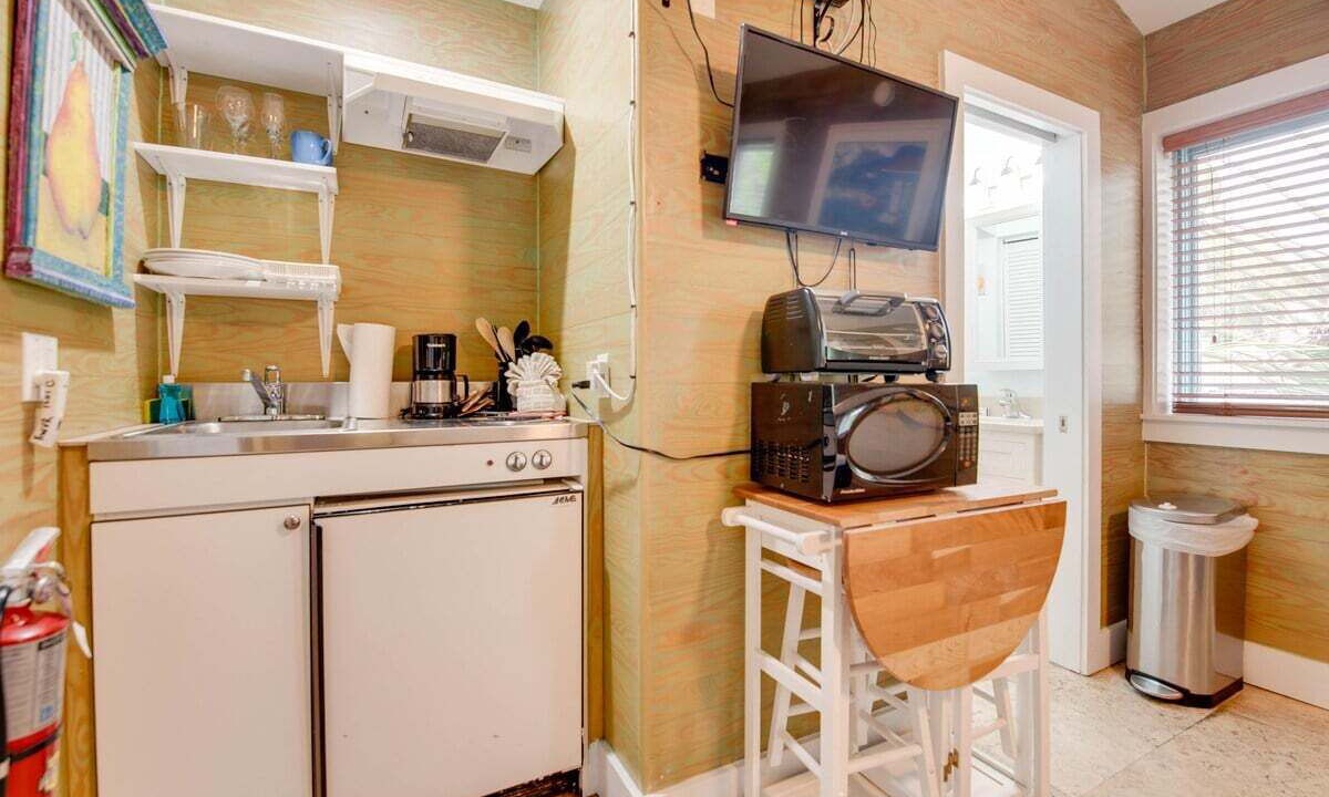 Photo of Kitchen in Uptown - Upper Duval