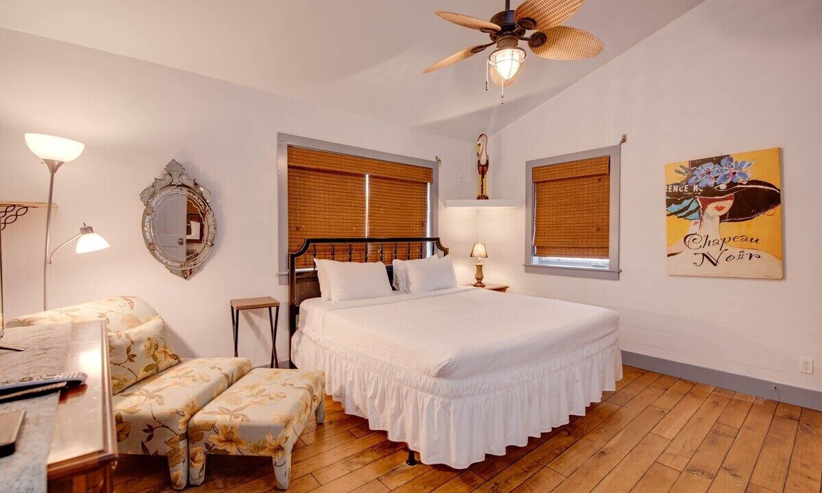 Photo of Bedroom in Uptown - Upper Duval