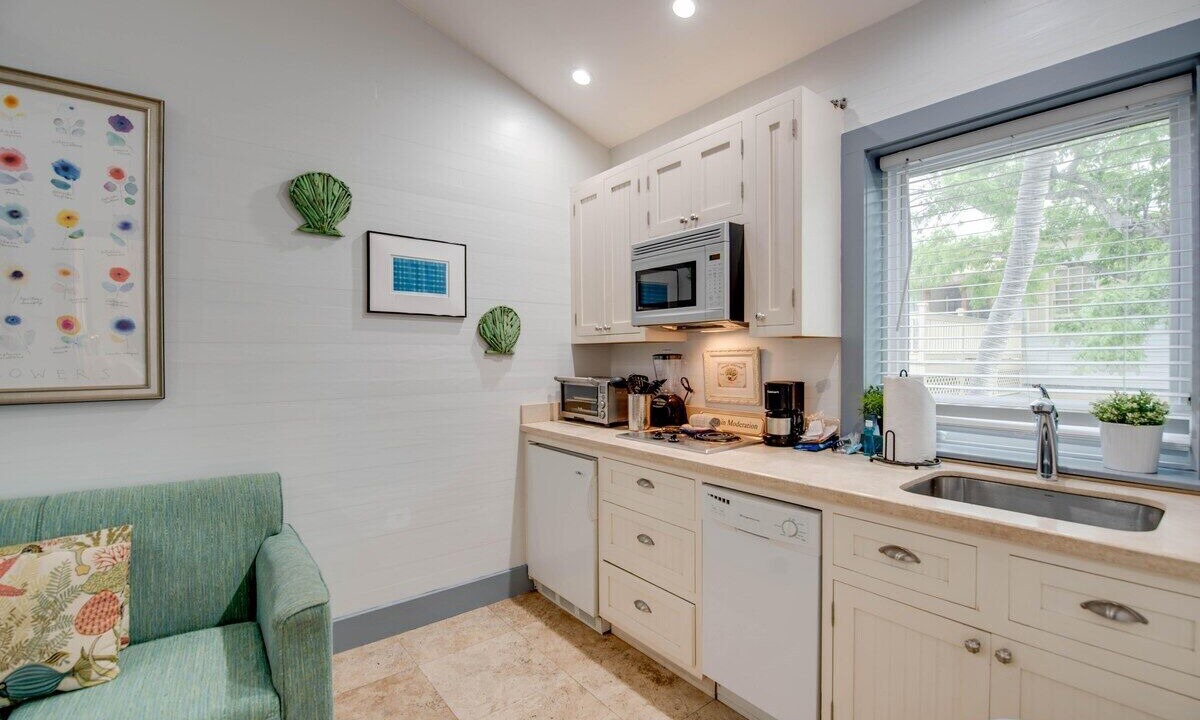 Photo of Kitchen in Uptown - Upper Duval