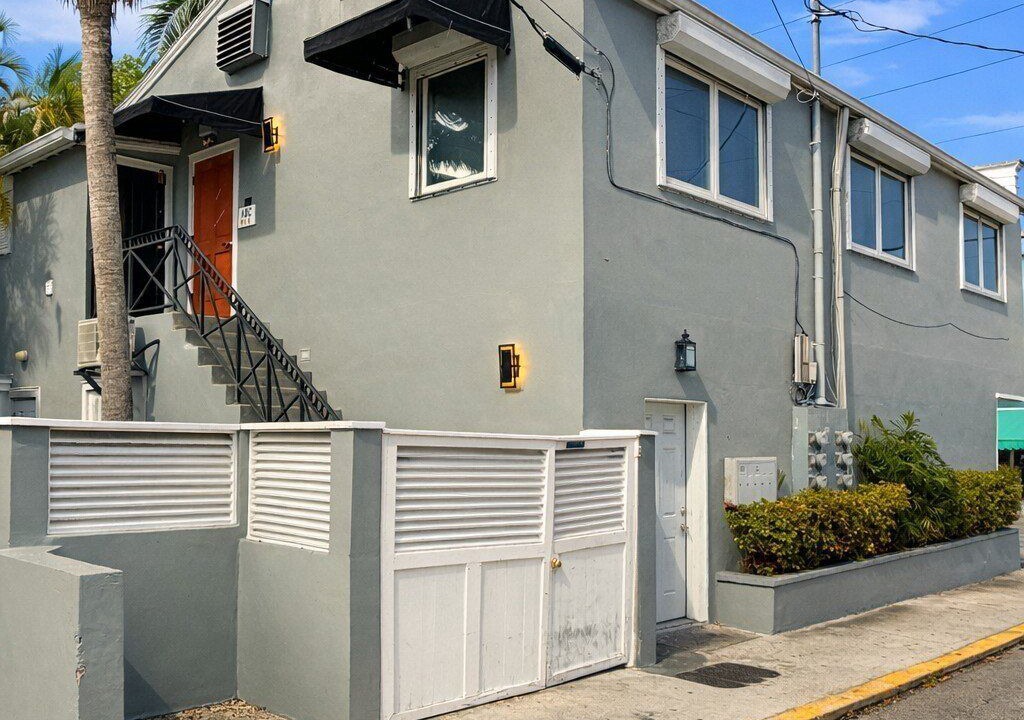 Photo of Outdoor in Uptown - Upper Duval