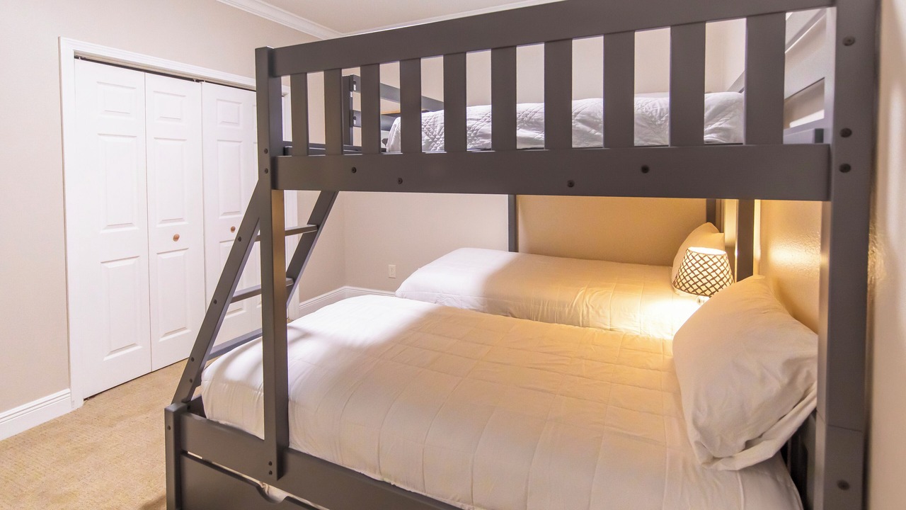 Photo of Bedroom in Gulf Place