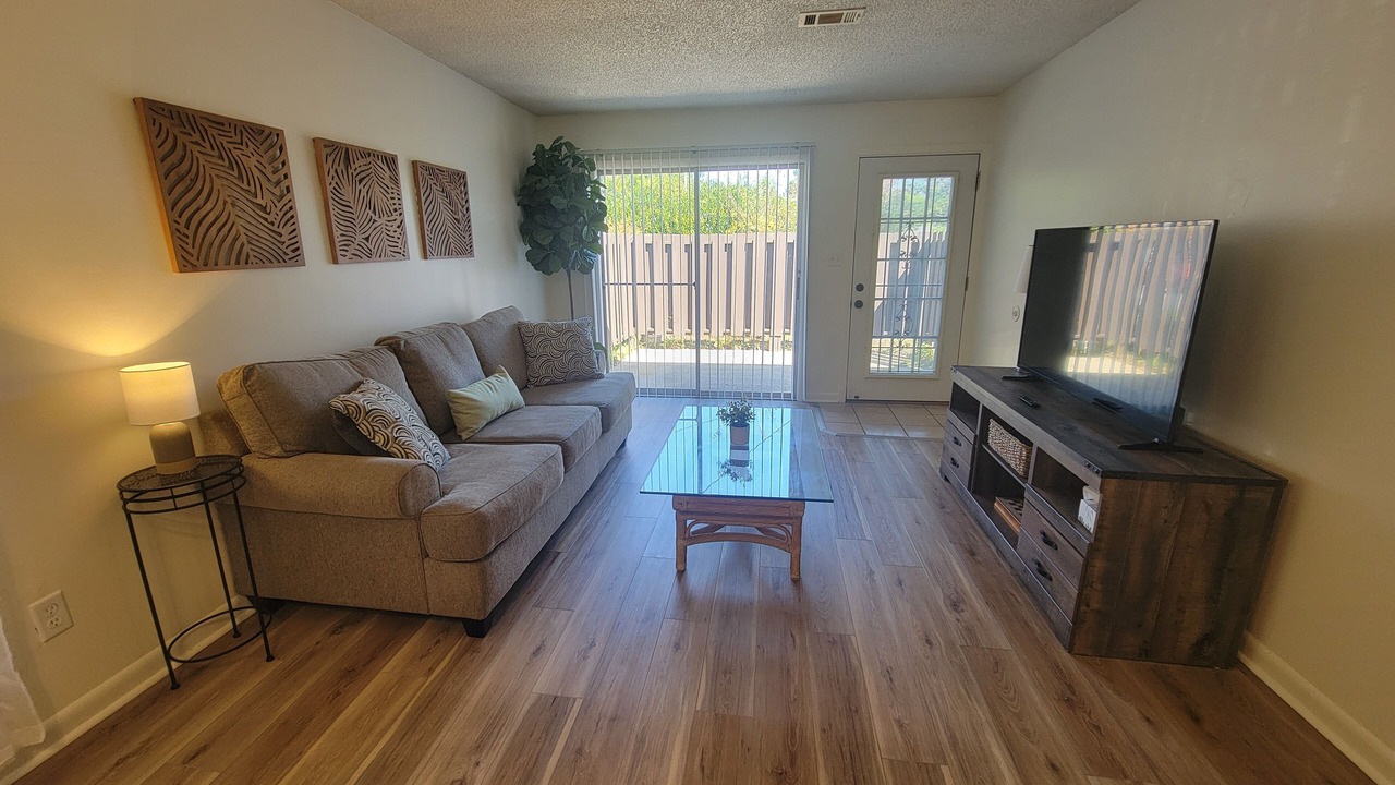 Photo of Livingroom in Northeast Pensacola