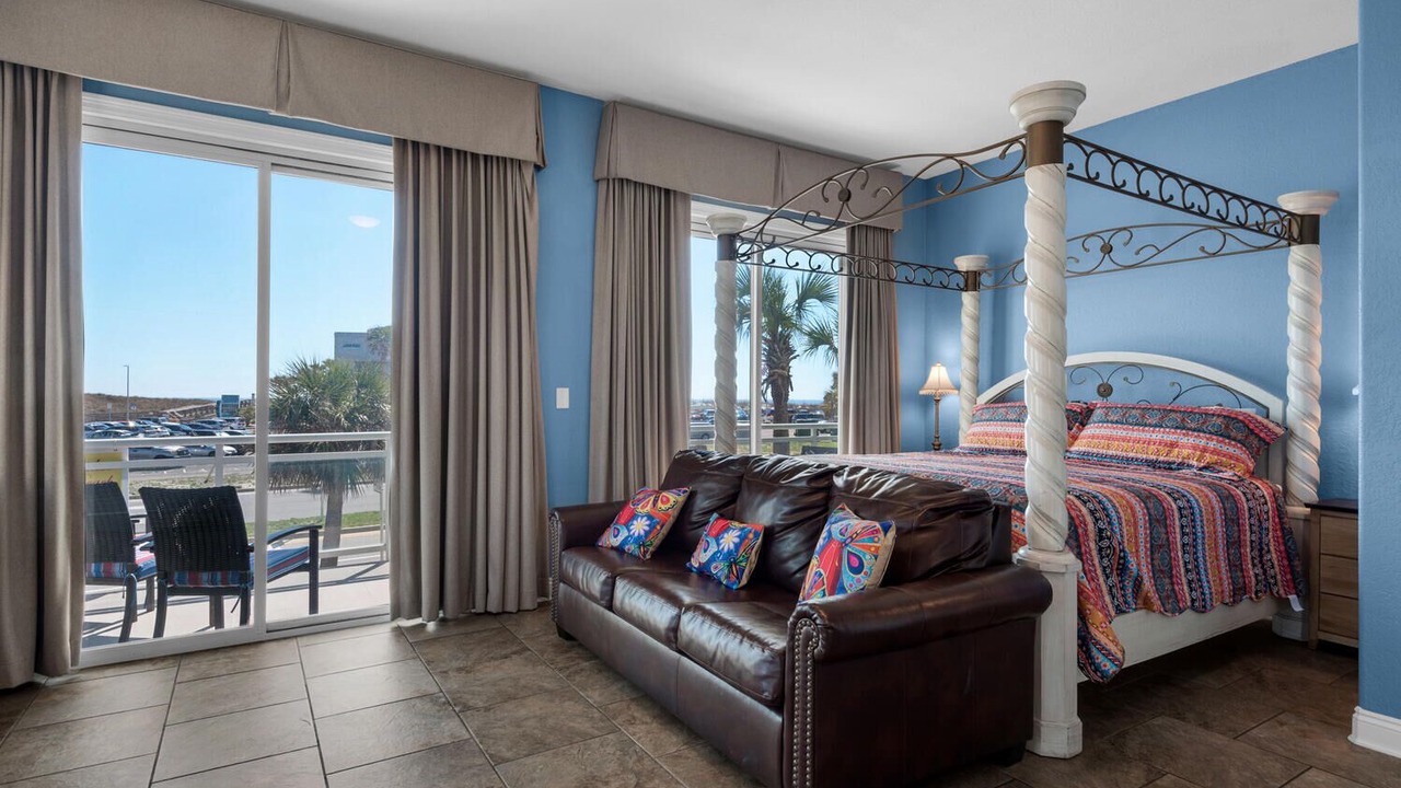 Photo of Bedroom in Pensacola Beach