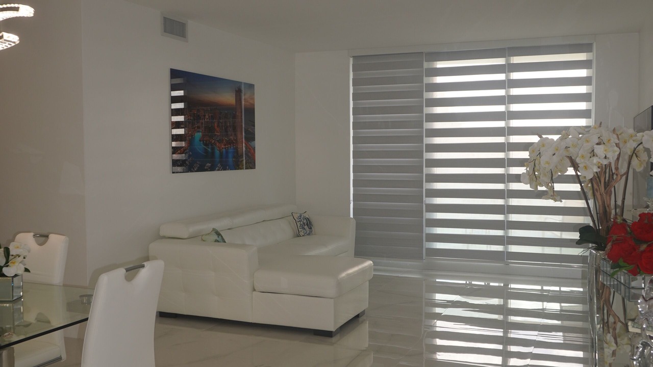 Photo of Livingroom in Hollywood South Central Beach