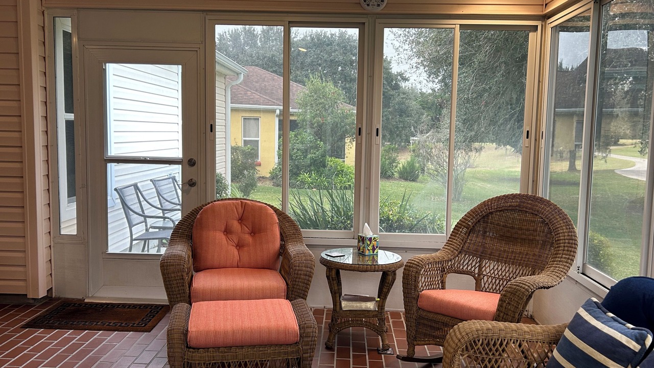 Photo of Livingroom in Woodbury