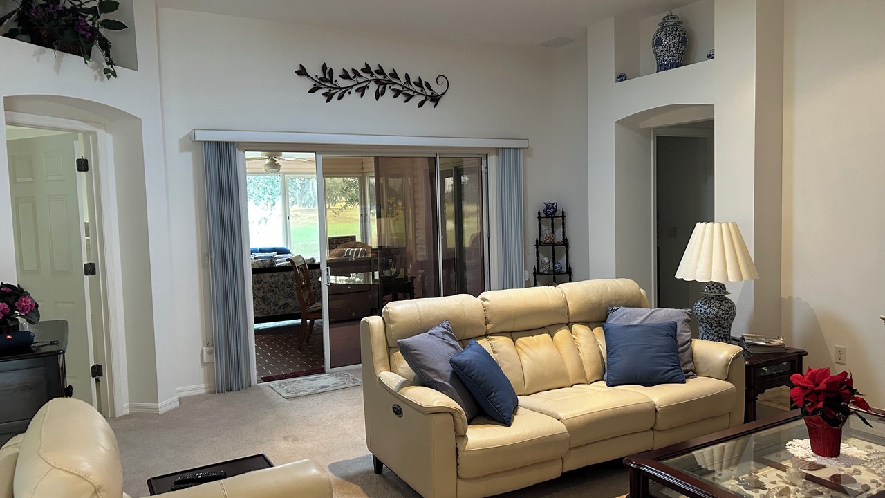 Photo of Livingroom in Woodbury