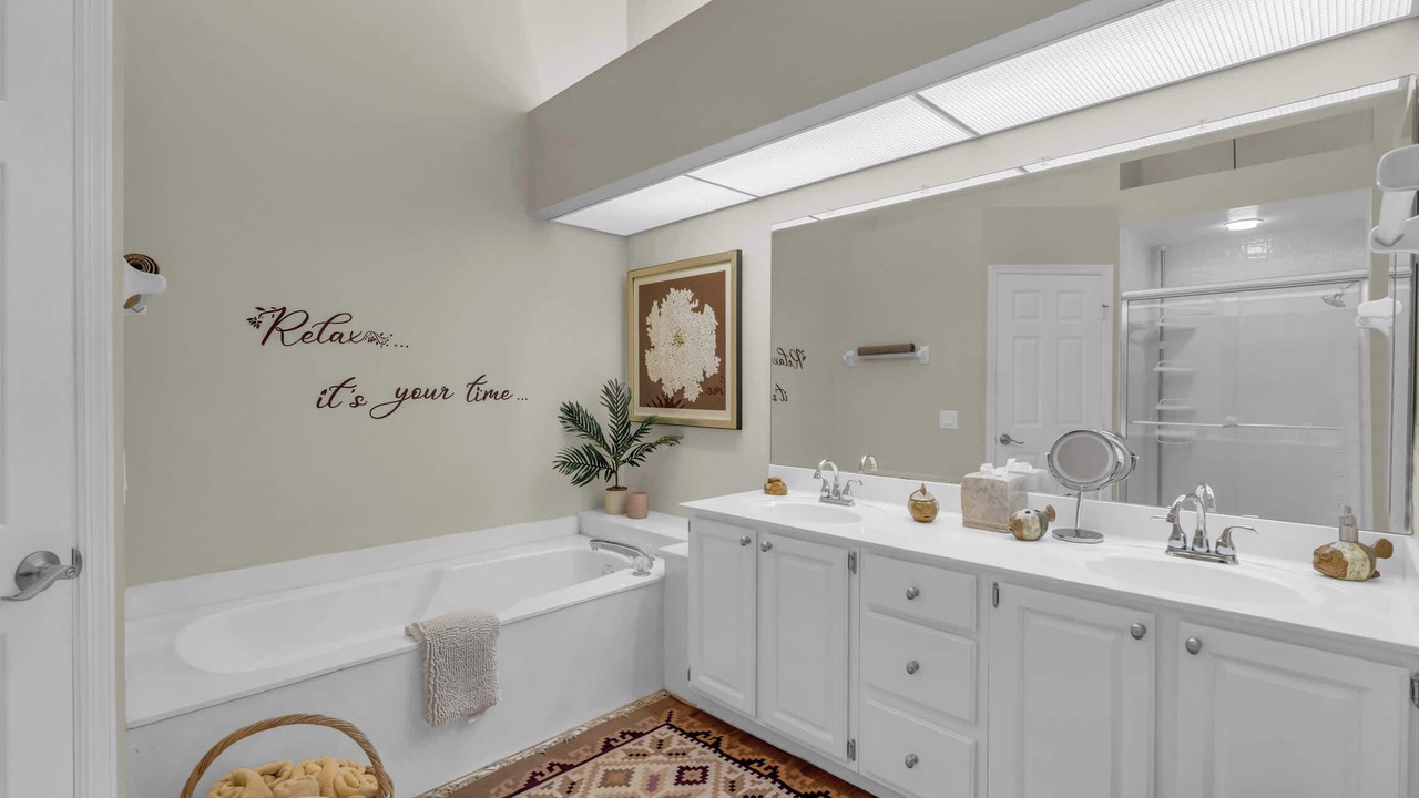 Photo of Bathroom in Burning Tree