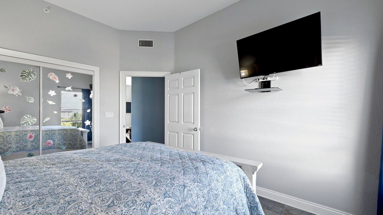 Photo of Bedroom in Pensacola Beach