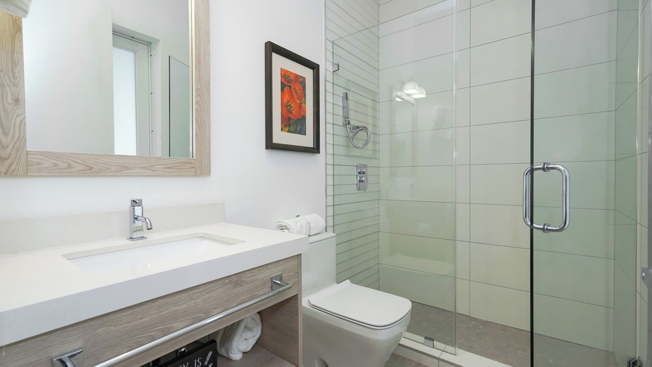 Photo of Bathroom in Coral Way