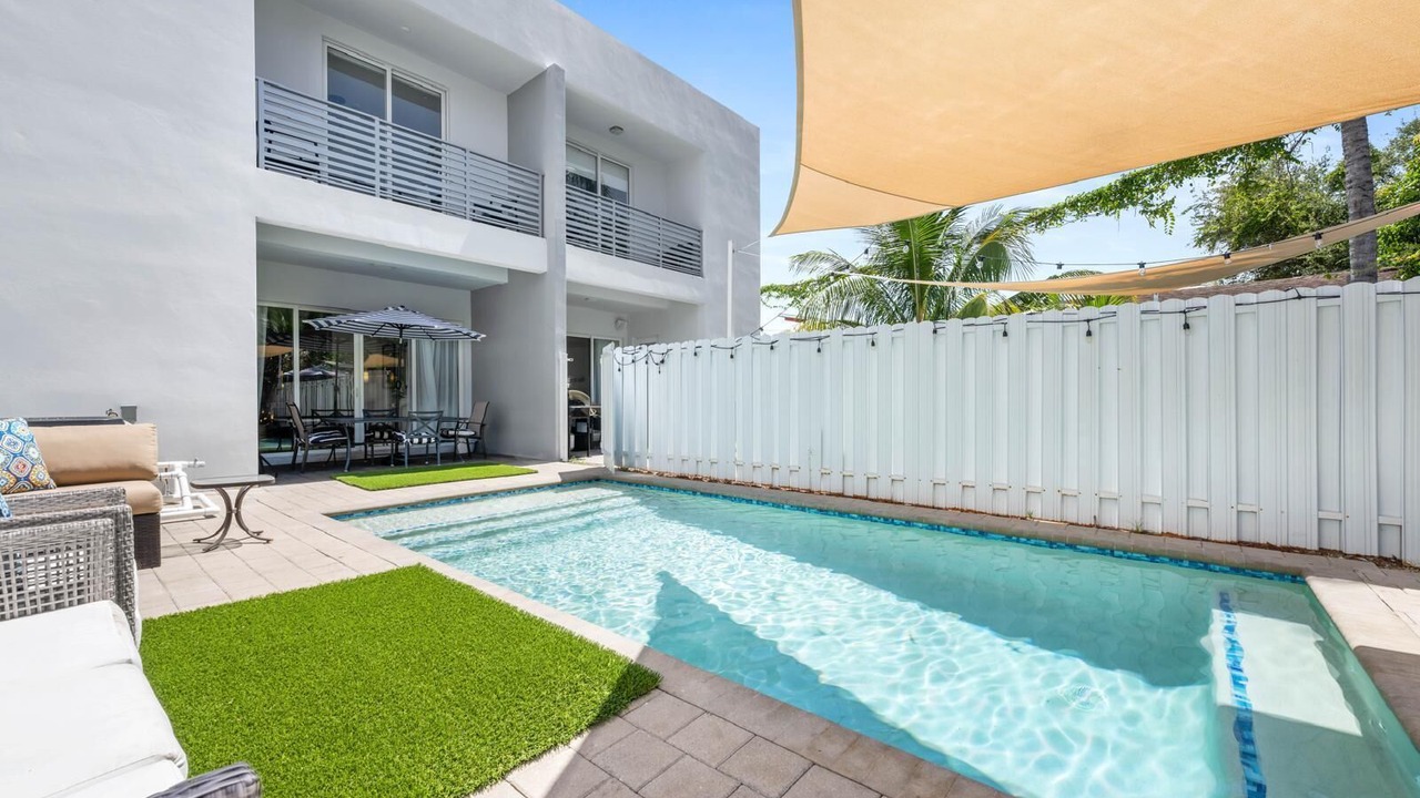 Photo of Outdoor in Coral Way