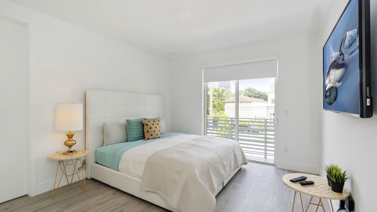 Photo of Bedroom in Coral Way
