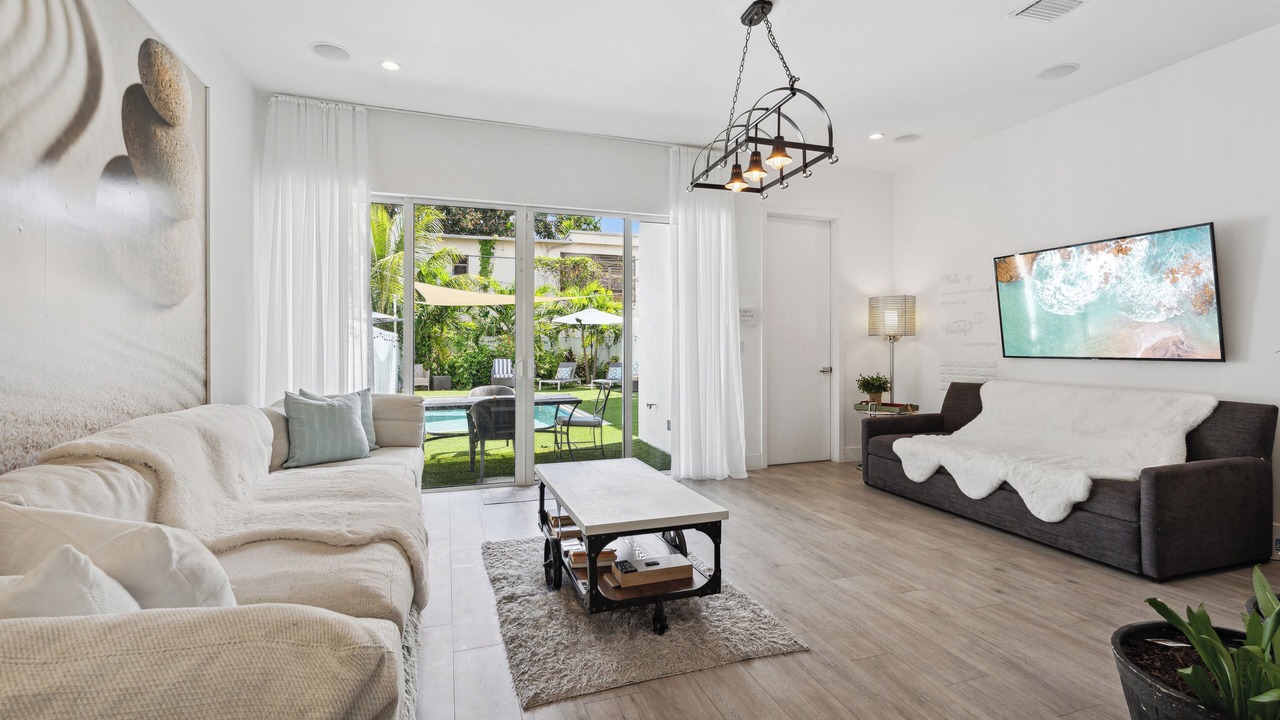 Photo of Livingroom in Coral Way