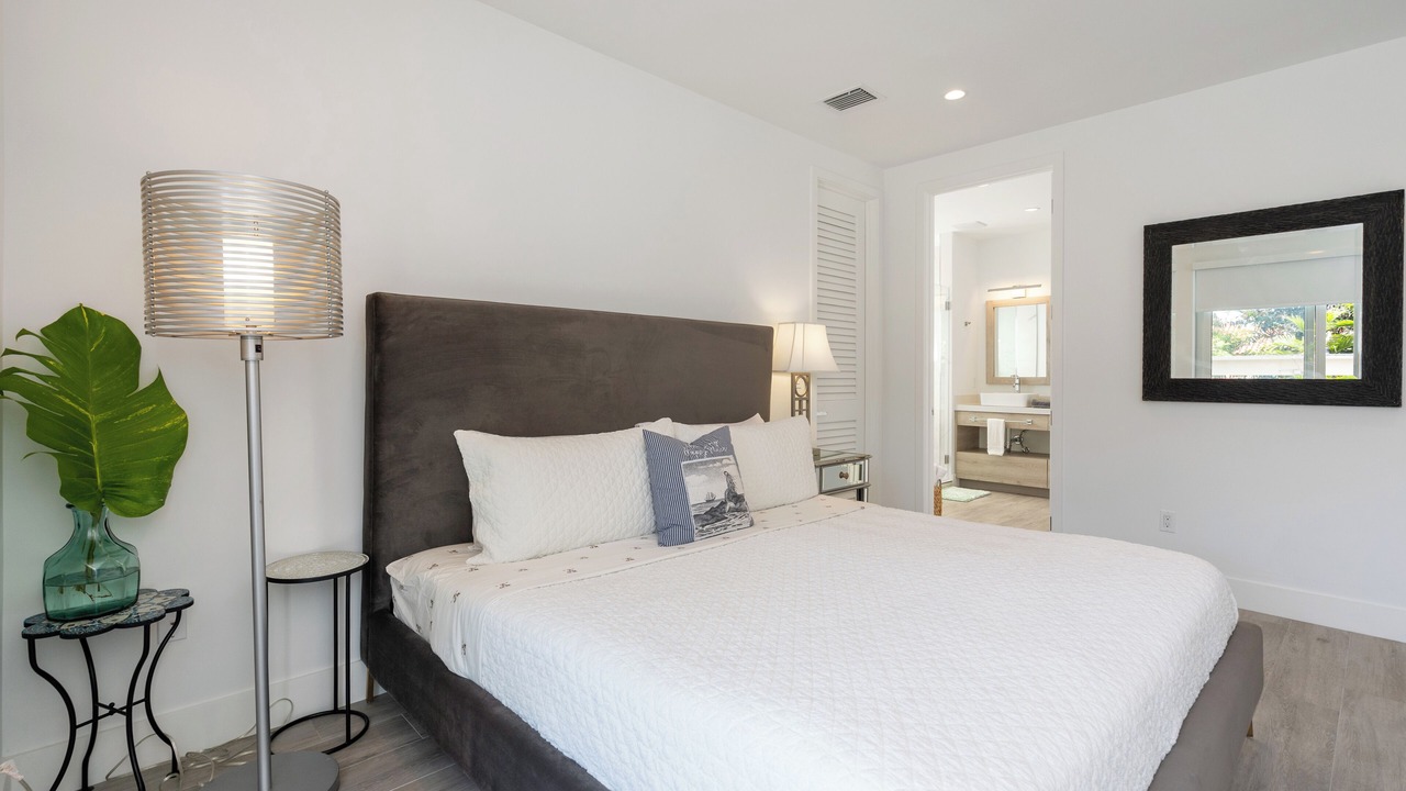 Photo of Bedroom in Coral Way