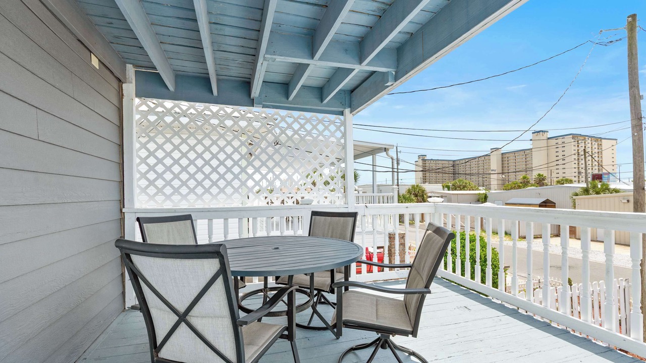 Photo of Patio Balcony in Crescent Beach