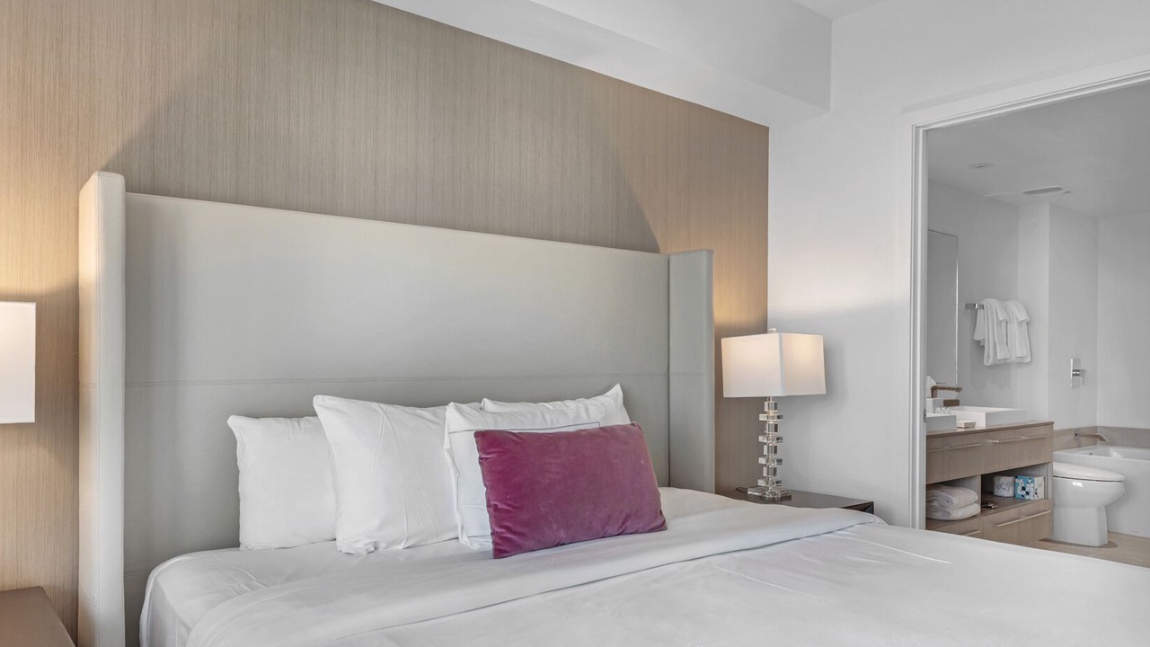 Photo of Bedroom in Hollywood South Central Beach