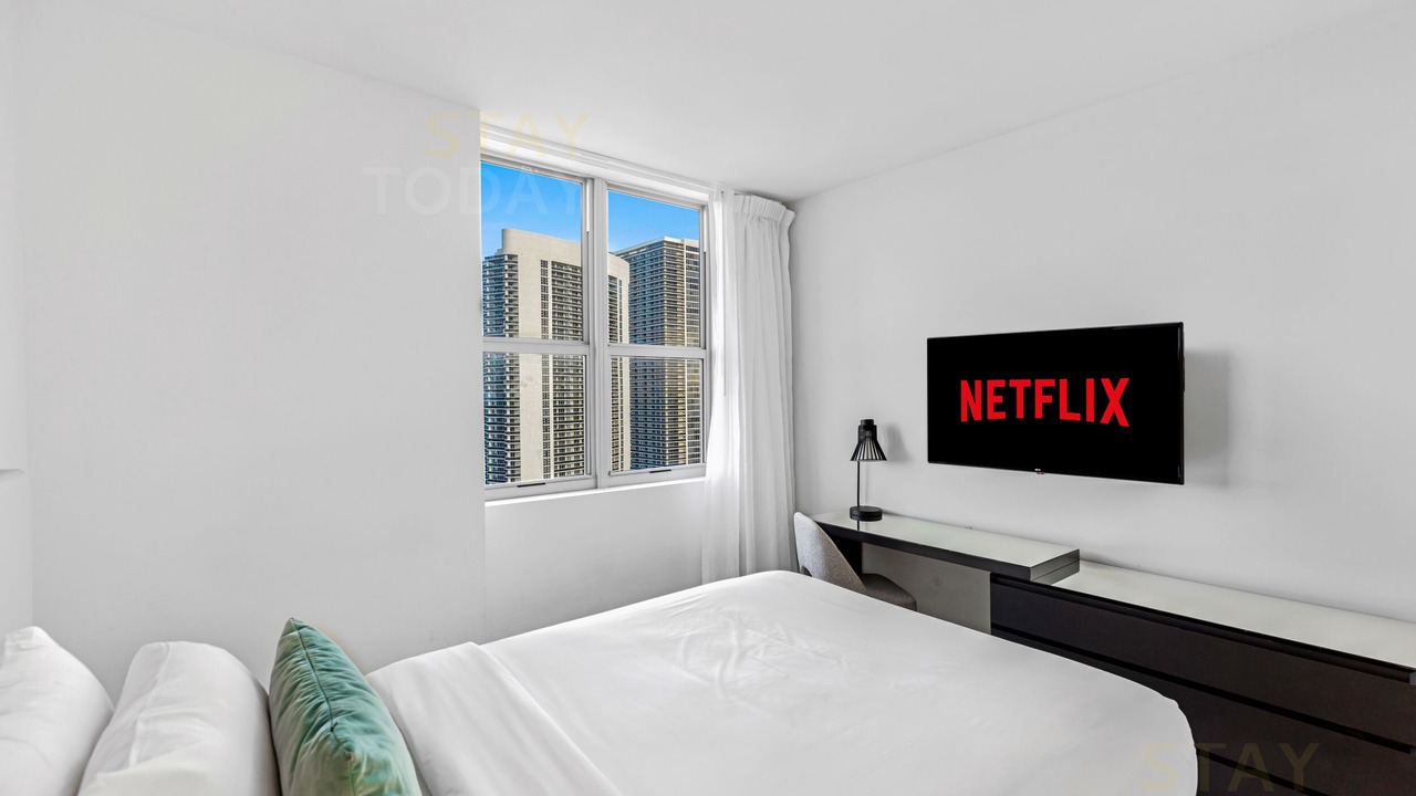 Photo of Bedroom in Hollywood South Central Beach
