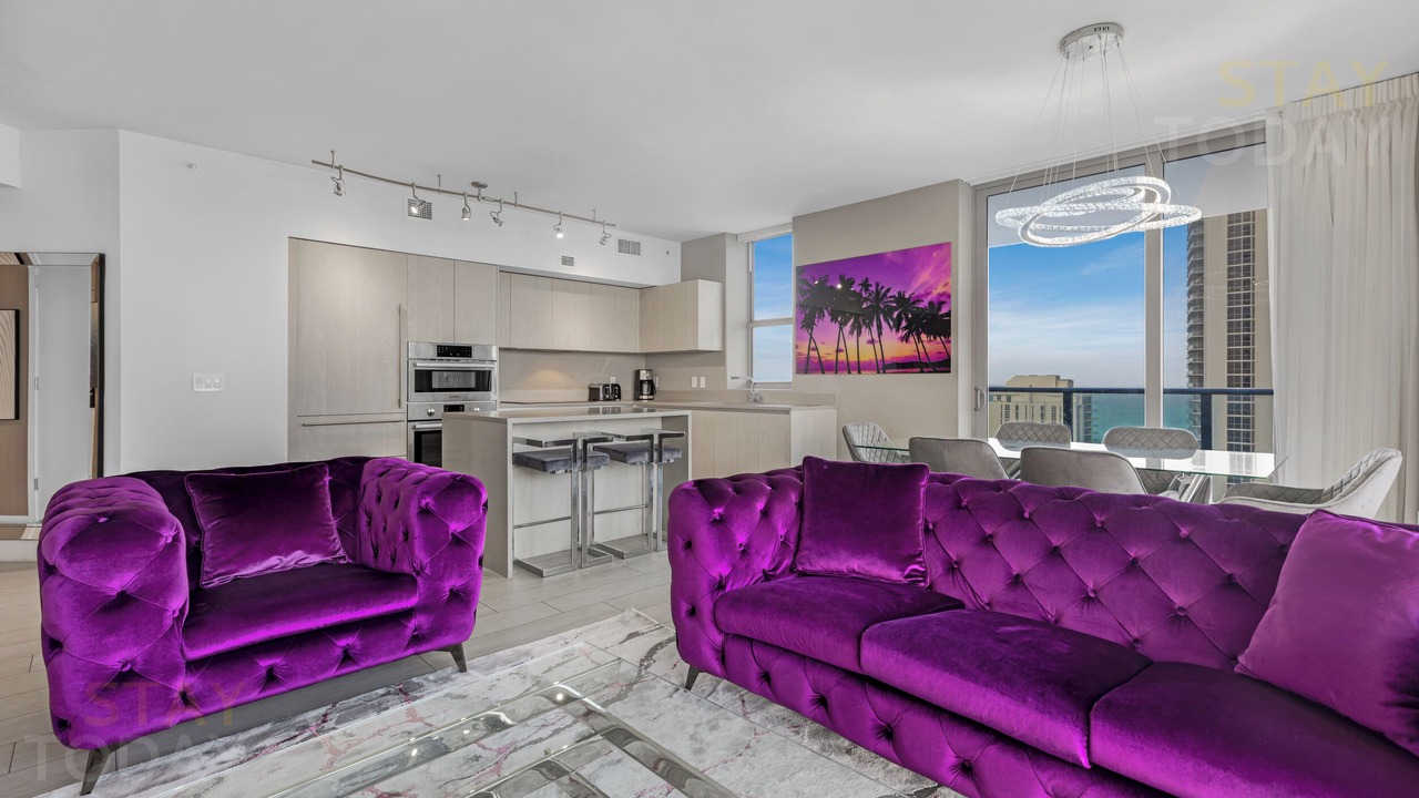 Photo of Livingroom in Hollywood South Central Beach
