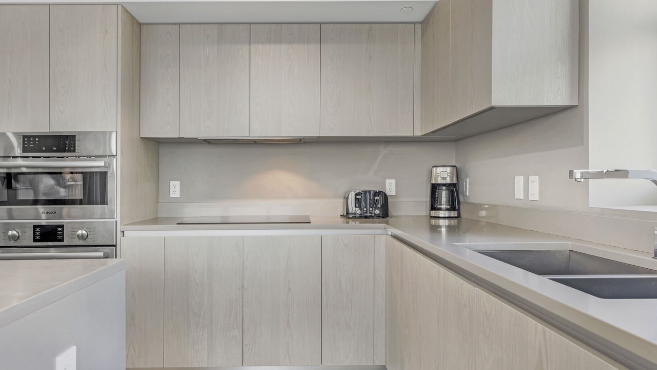 Photo of Kitchen in Hollywood South Central Beach