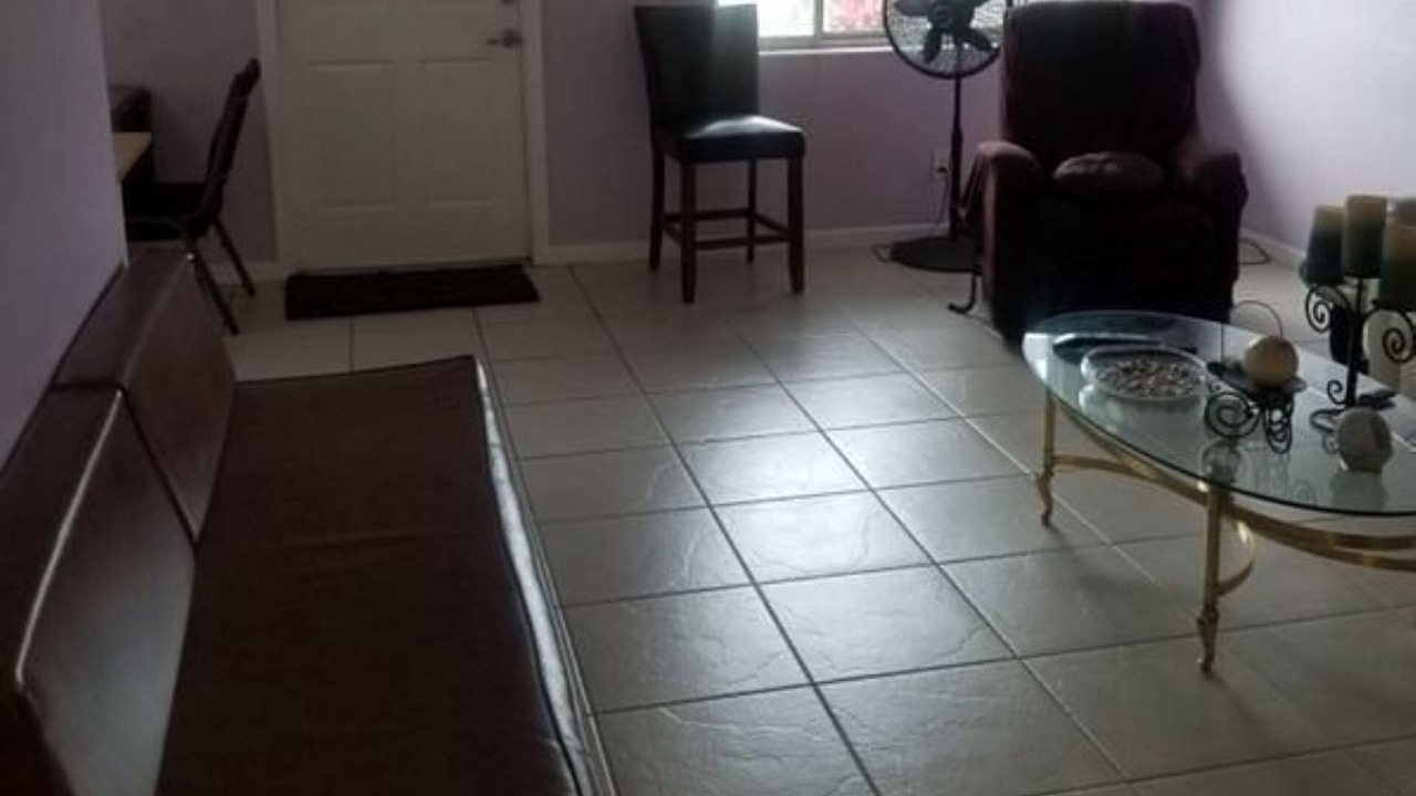 Photo of Livingroom in Lake Worth Corridor