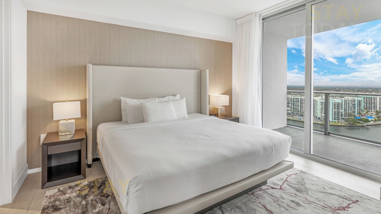 Photo of Bedroom in Hollywood South Central Beach