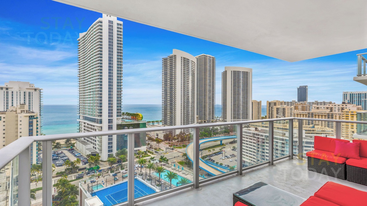 Photo of Outdoor in Hollywood South Central Beach