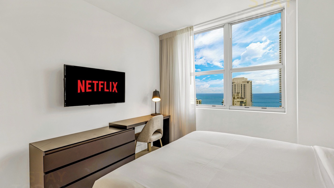 Photo of Bedroom in Hollywood South Central Beach