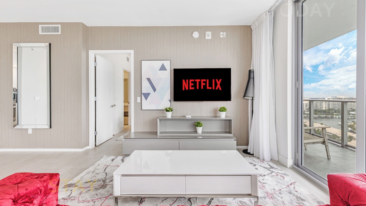 Photo of Livingroom in Hollywood South Central Beach