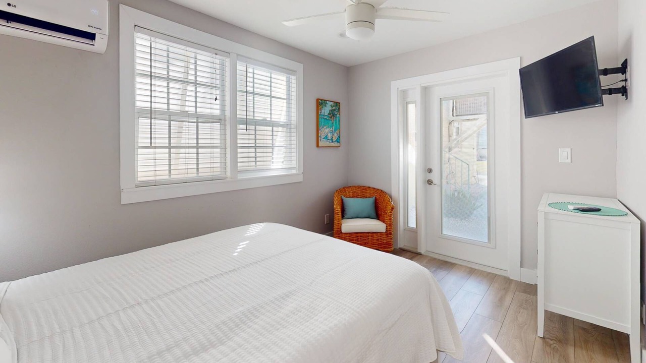 Photo of Bedroom in Madeira Beach