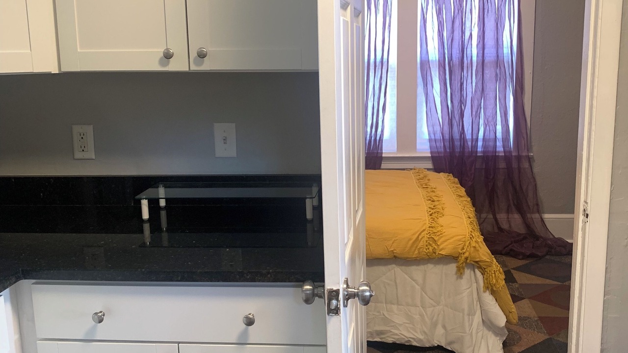 Photo of Bedroom in Murray Hill