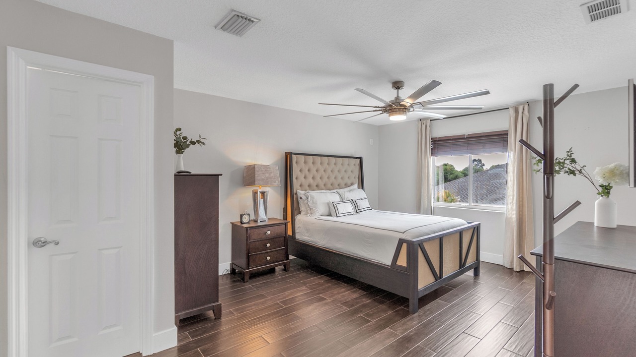 Photo of Bedroom in Trailer Estates