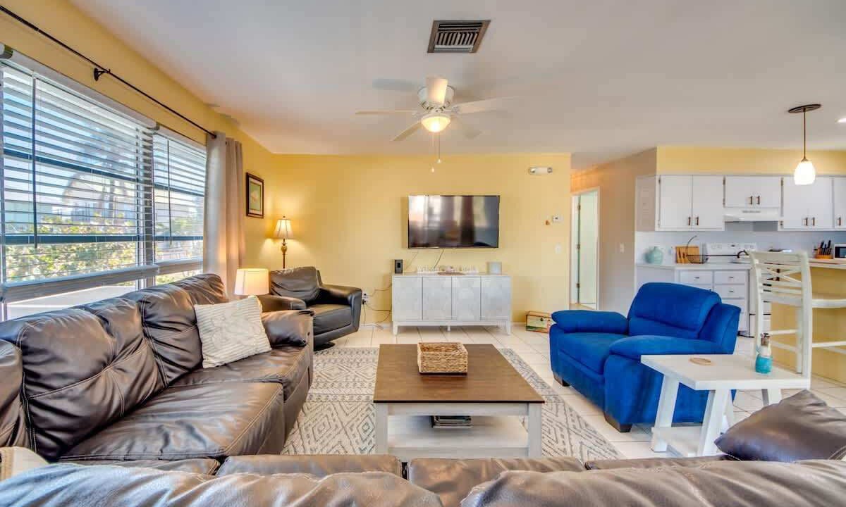 Photo of Livingroom in Fort Myers Beach