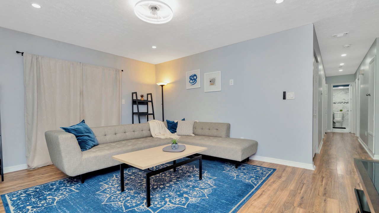 Photo of Livingroom in Seffner Community Alliance