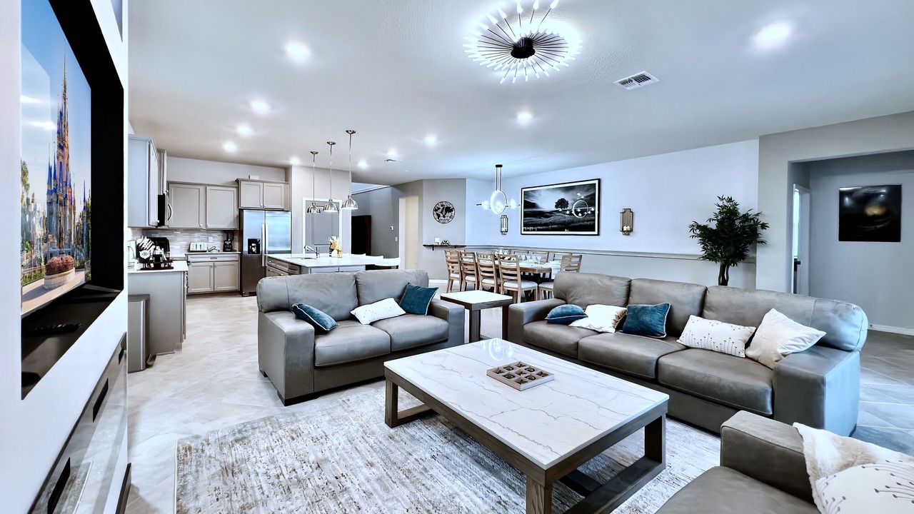 Photo of Livingroom in Four Corners