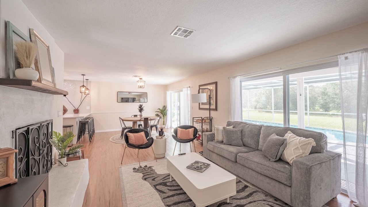 Photo of Livingroom in Spring Hill