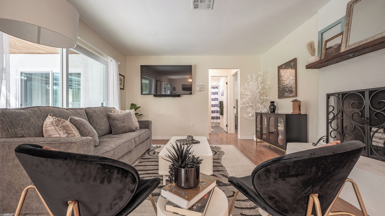 Photo of Livingroom in Spring Hill
