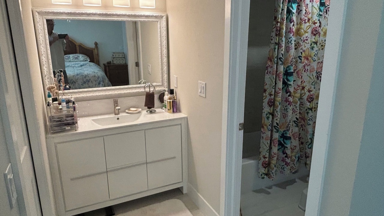 Photo of Bathroom in Iona Shores