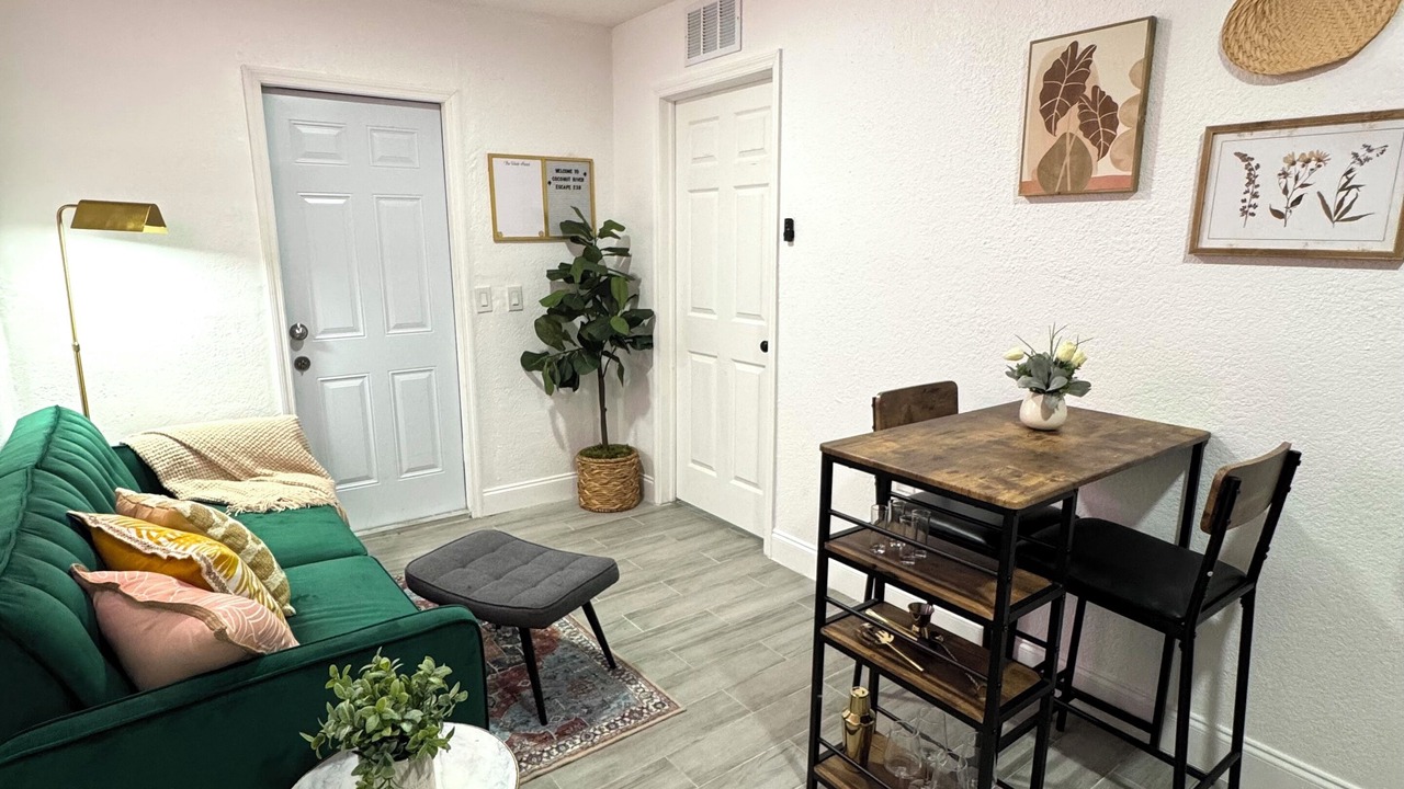 Photo of Livingroom in Central Naples