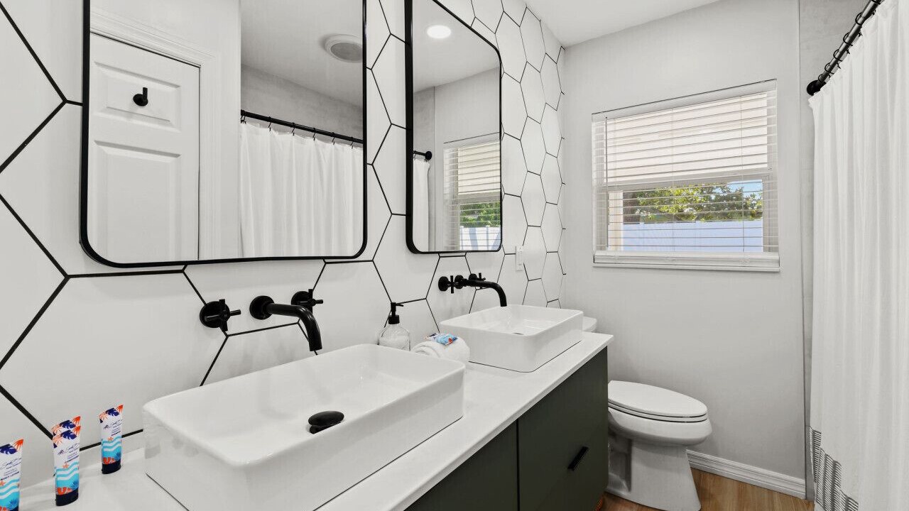 Photo of Bathroom in Seminole
