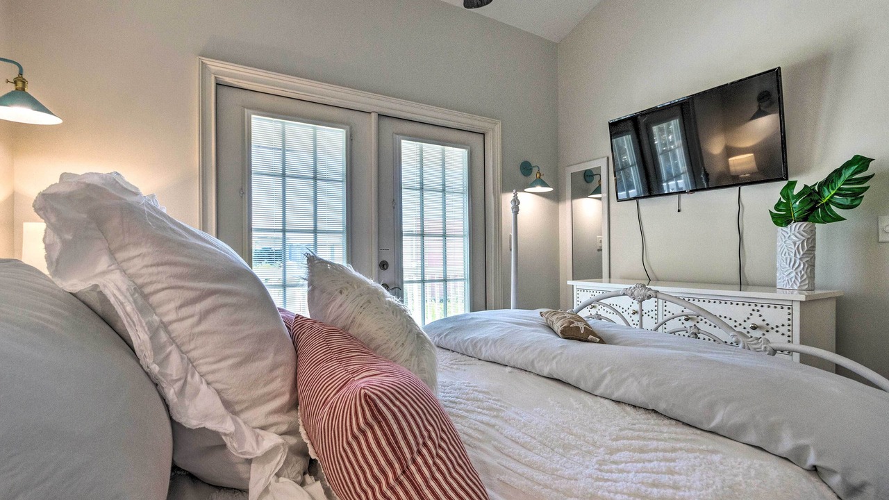 Photo of Bedroom in Miramar Beach