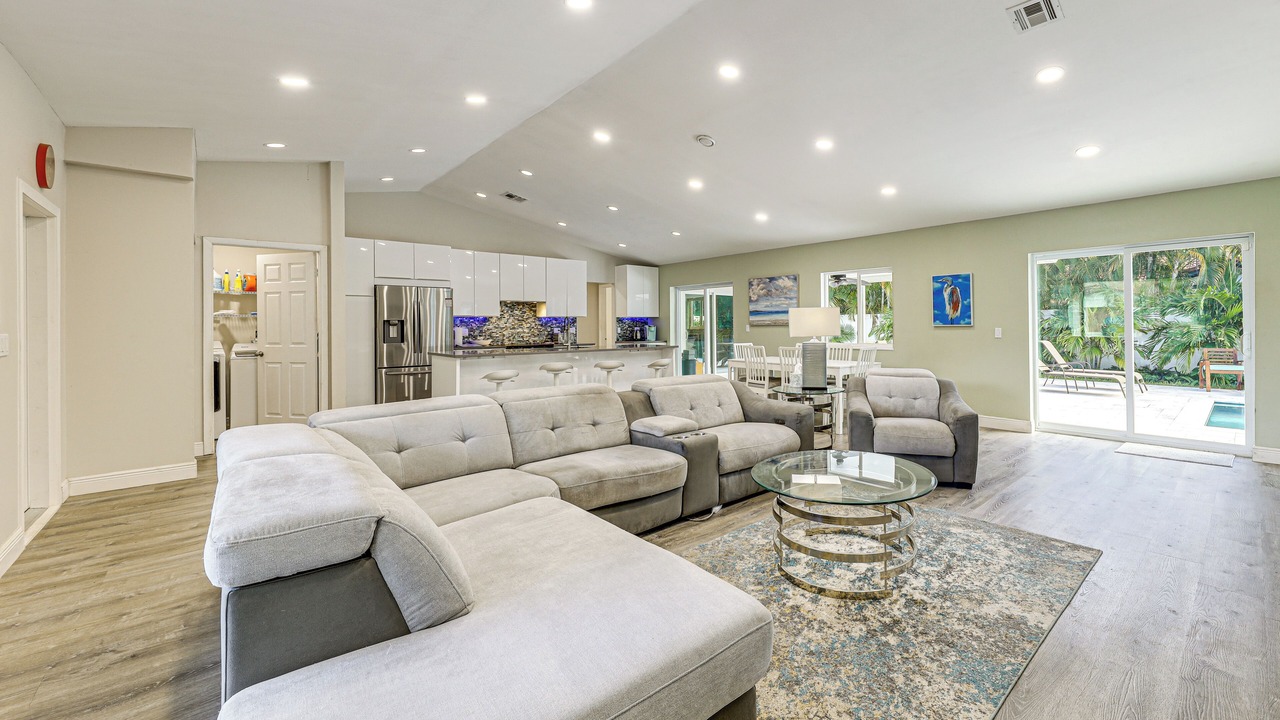 Photo of Bedroom in Deerfield Beach
