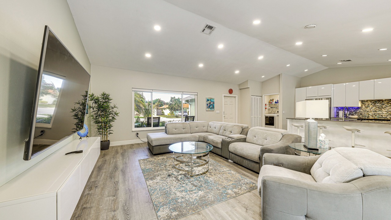 Photo of Bedroom in Deerfield Beach