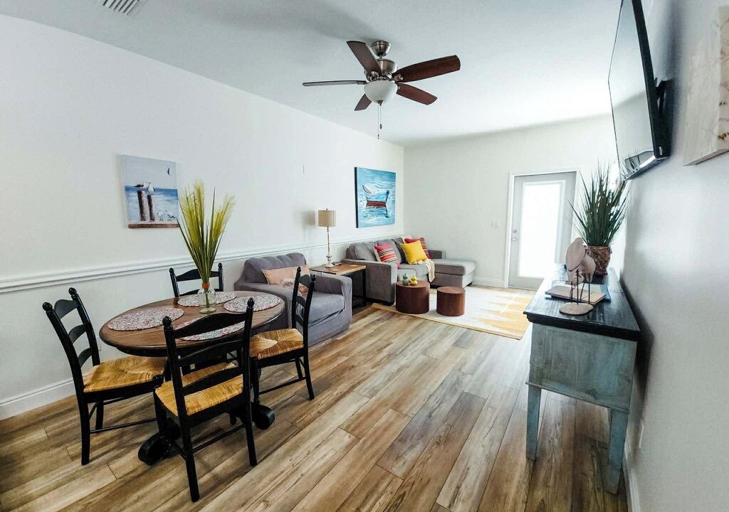 Photo of Livingroom in Mexico Beach