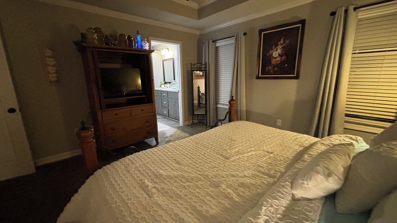 Photo of Bedroom in Midland City