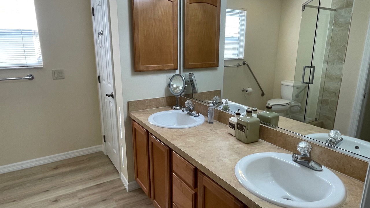 Photo of Bathroom in Woodbury