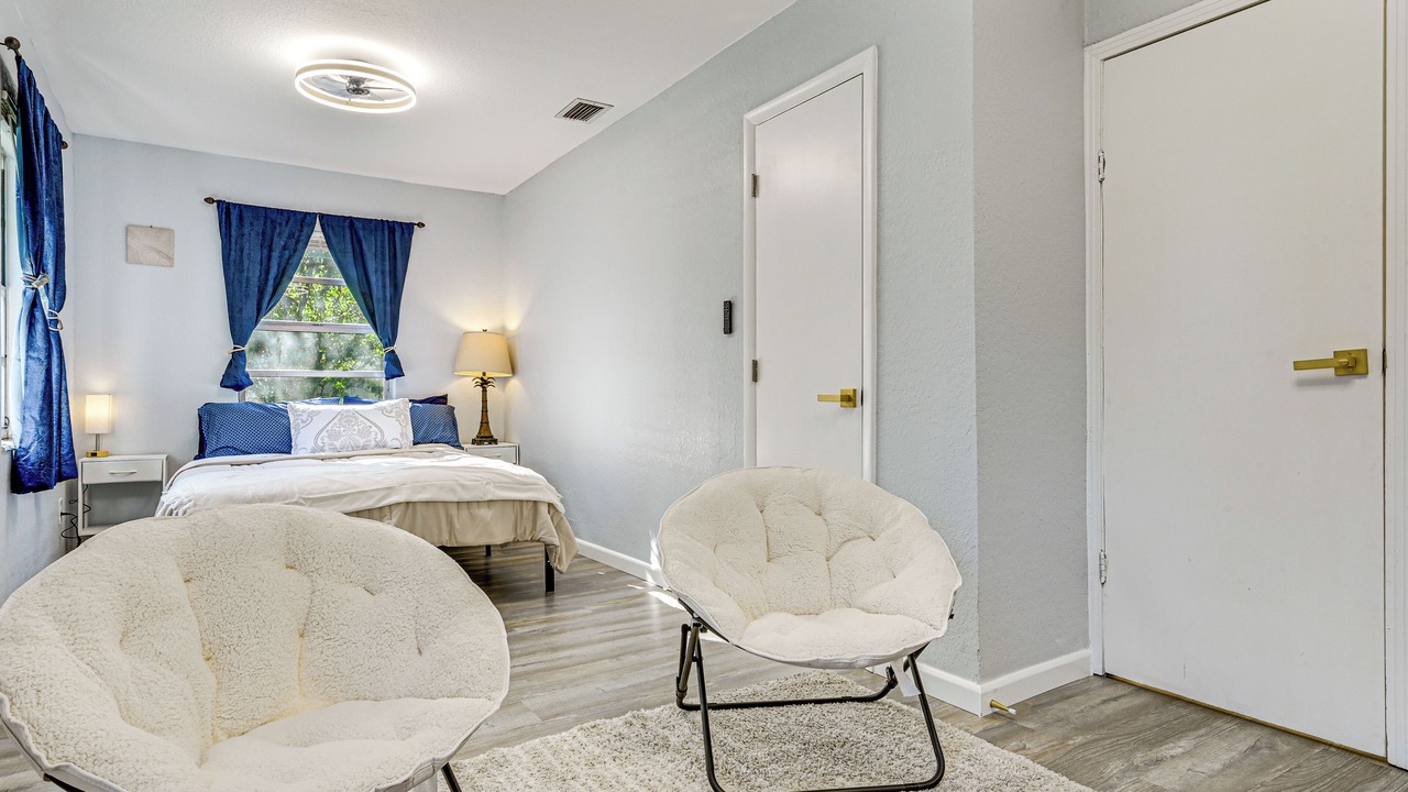 Photo of Bedroom in Bearss Plaza